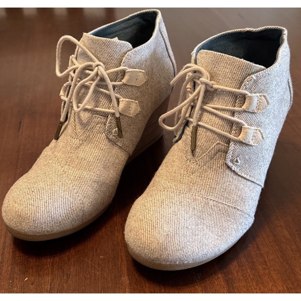 TOMS Womens 9.5 Wedge Ankle Booties Beige Canvas Lace Up Casual Shoes